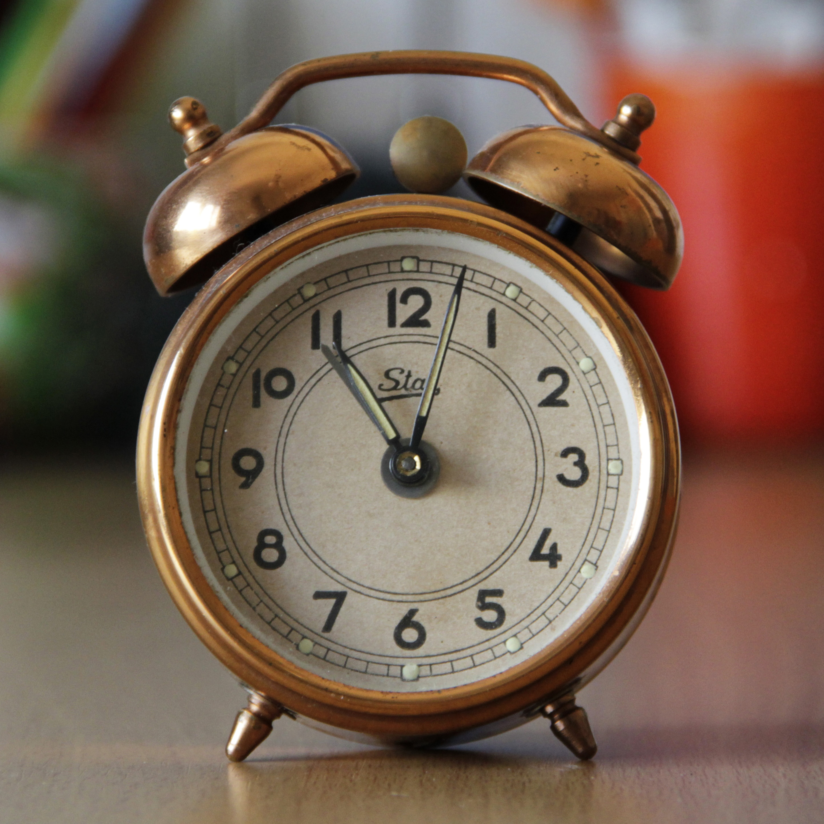 1 1 alarm clock 03