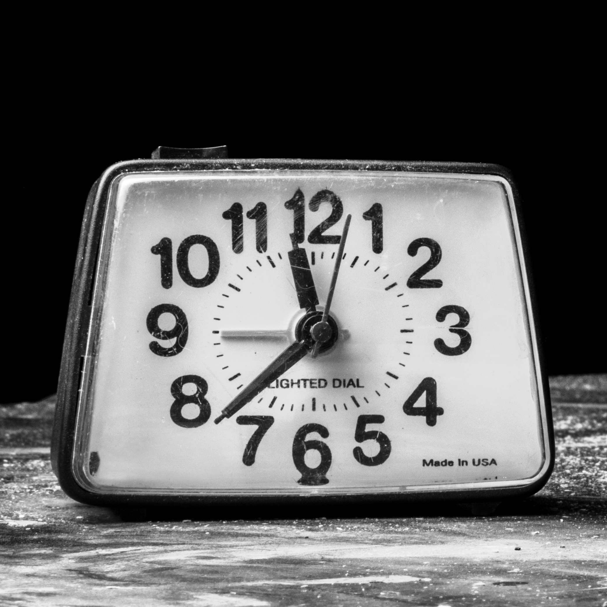 1 1 alarm clock 08